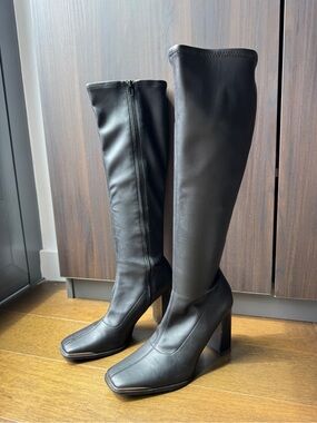Black Knee-High Block Heel Women's Boots